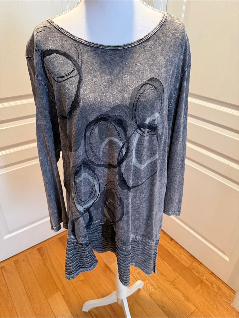 Jess and Jane  Gray Asymmetrical Tunic Top with Abstract Print, textured ruffle